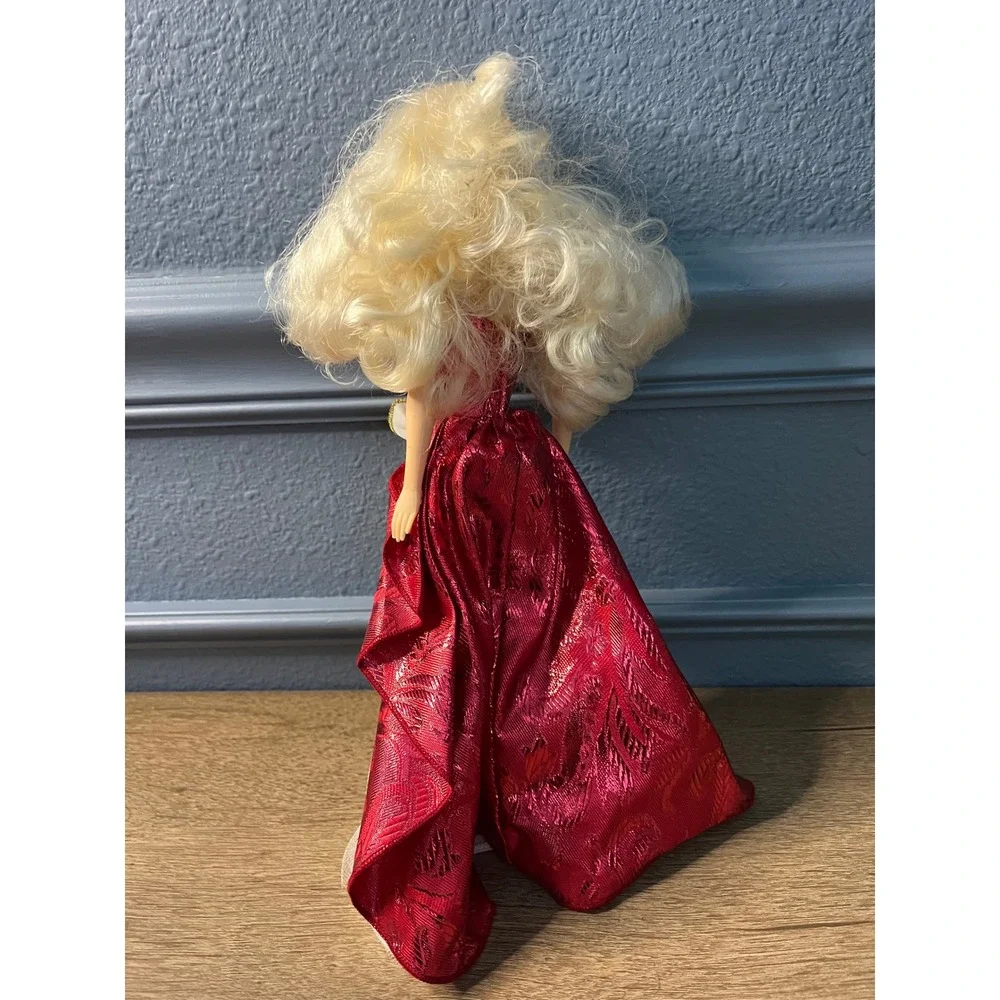 Holiday Barbie Doll Red White Gold Gown‎ Elegant Christmas Celebration Toy Gift